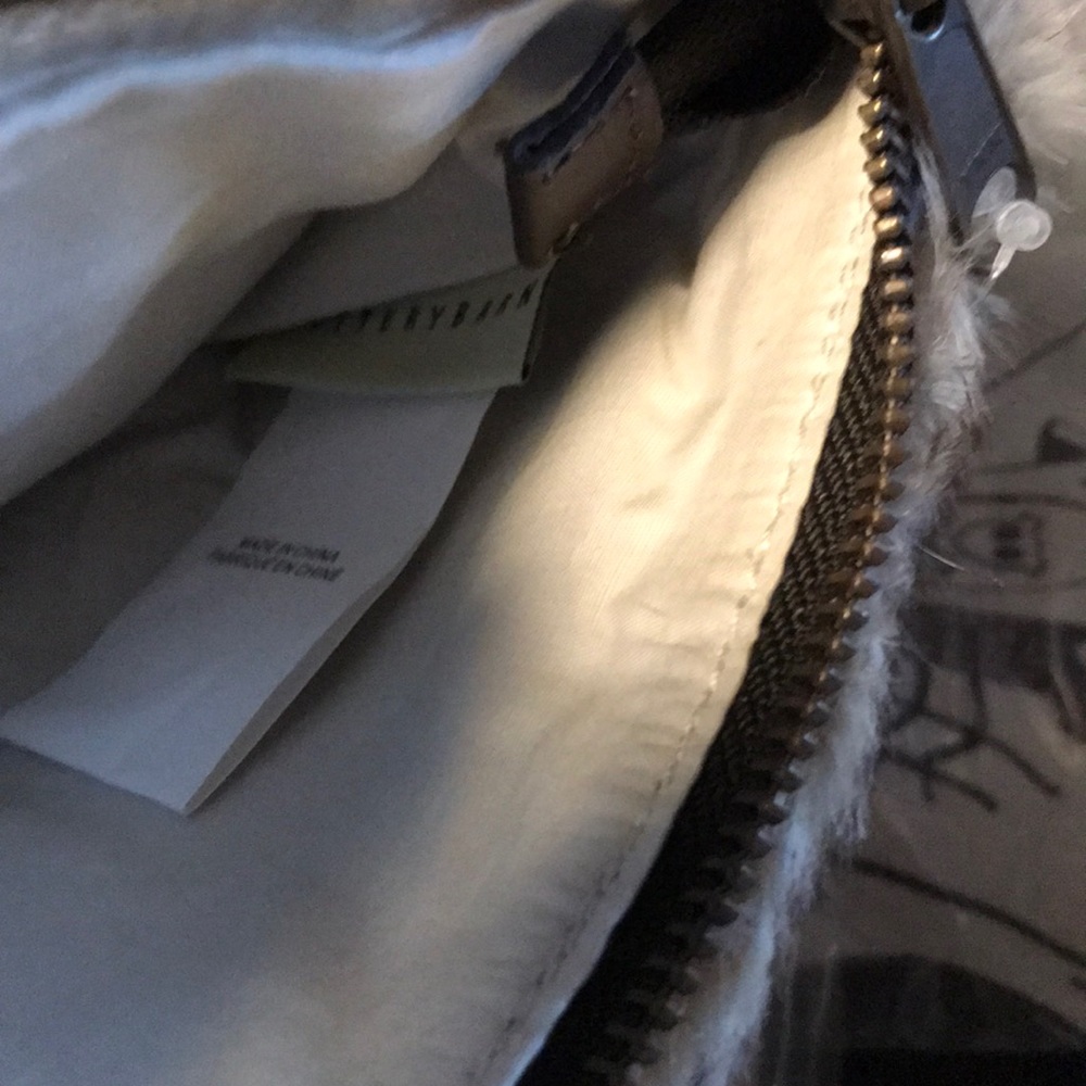 Pottery Barn ombré faux fur pouch - Picture 4 of 5